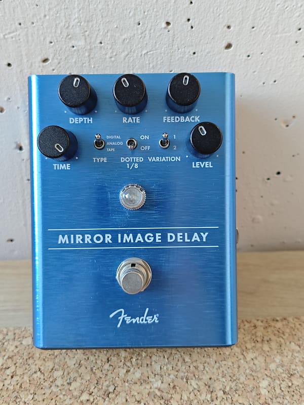 Fender Mirror Image Delay