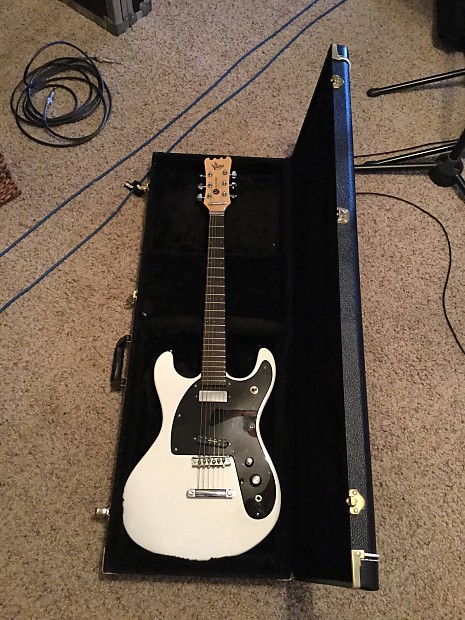 Eastwood clearance johnny ramone
