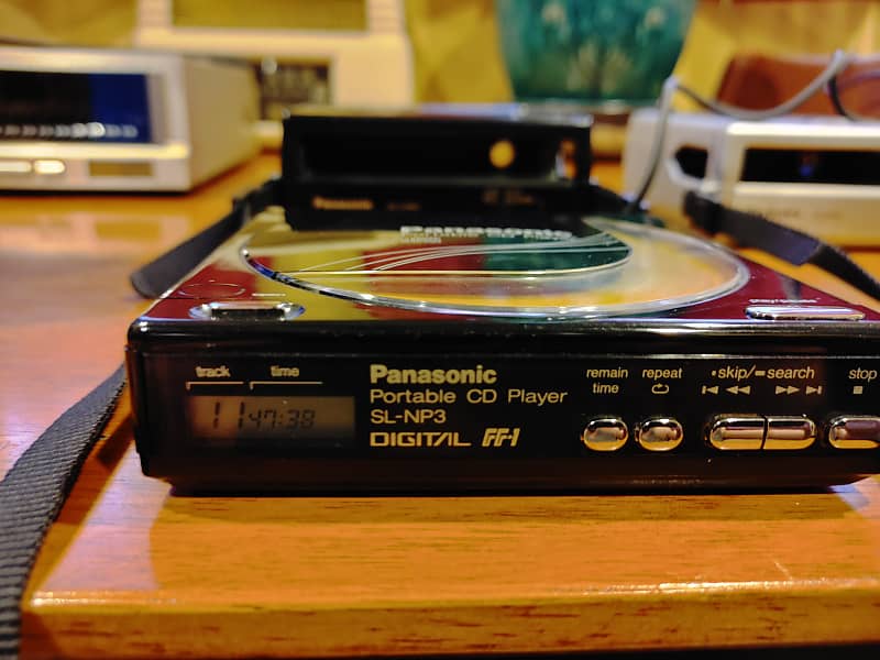 Panasonic SL NP3 CD Player top