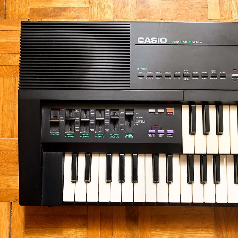 Casio DM-100 (Japan, 1987) Super Rare & Vintage Double-Decker Sampling  Keyboard LoFi 8 bit Sampler!