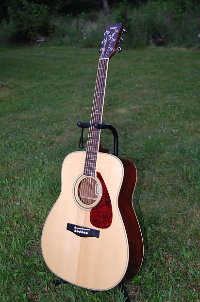 Yamaha FG 04 LTD Acoustic great tone and features FREE Ship with CASE w BIN