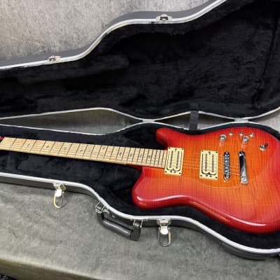Carvin Holdsworth HF2 2010 - Sunbusrt image 2