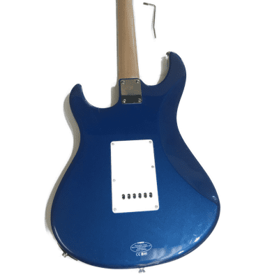 Yamaha PAC012 Pacifica Series HSS Electric Guitar Dark Blue Metallic image 4