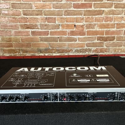 Behringer Autocom MDX 1000 Stereo Compressor / Limiter | Reverb