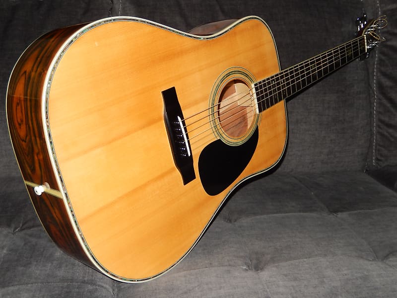 MADE IN 1977 BY KASUGA GAKKI - K.COUNTRY D400 - GREAT MARTIN D45