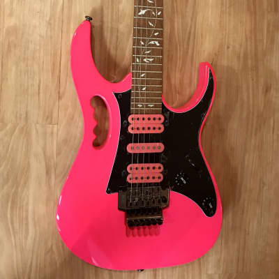 Ibanez JEMJRSPPK Steve Vai JEM Jr. Electric Guitar in Pink image 3