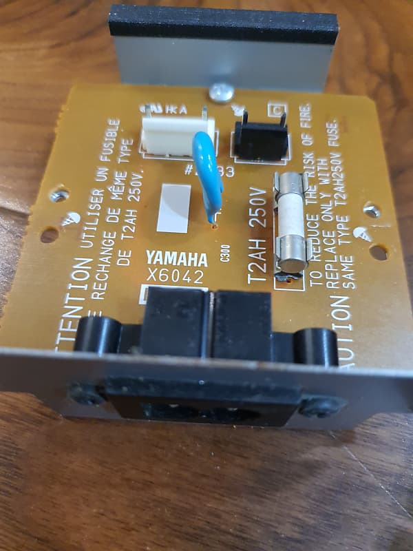 yamaha  tyros 2 3 4 power inlet 100-240 v image 1