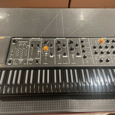Studiologic Sledge 2.0 Polyphonic Virtual Analog Synthesizer 2010s - Black