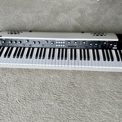 Korg SV-2 (73 Keys with Speaker) 2020 - White