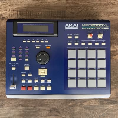 Akai MPC2000XL MCD MIDI Production Center 2006 - 2007 - Blue