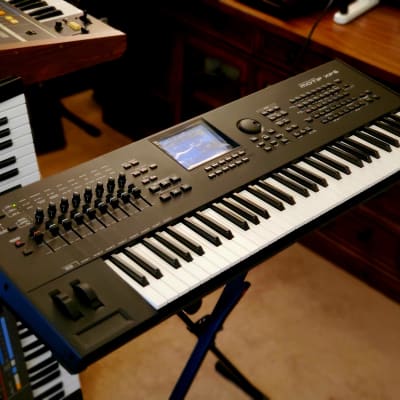 YAMAHA MOTIF XF6 IN LIKE-NEW CONDITION! PROFESSIONAL STUDIO PRODUCTION WORKSTATION!