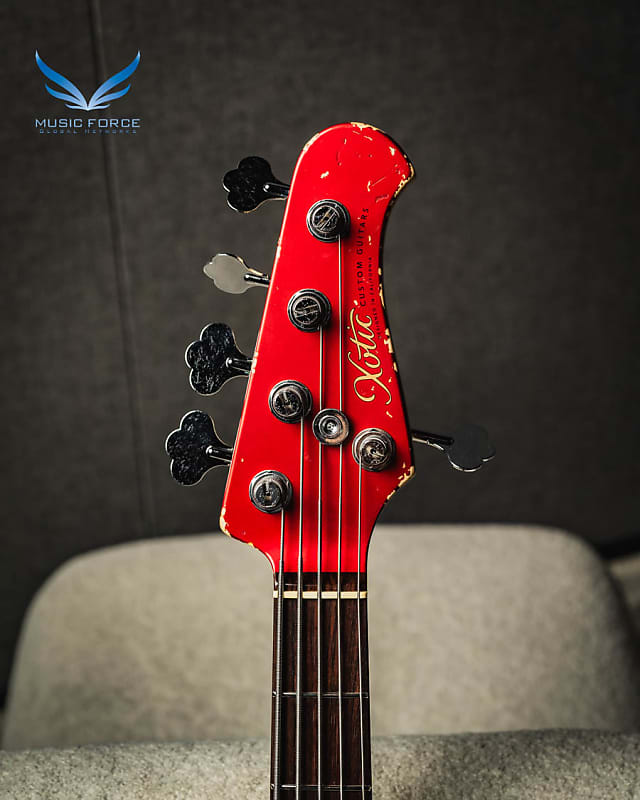 Xotic XJ-1T 5 String Heavy Aged-Candy Apple Red w/Matching