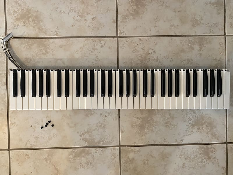 Sequential circuits Prophet 600 Keyboard - Part image 1