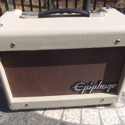 Epiphone Studio Acoustic 15C Guitar Amp 2 Ch, XLR & 1/4" W/ Chorus image 1