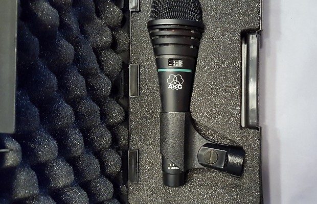 AKG D3900 Dynamic Vocal Microphone | Reverb