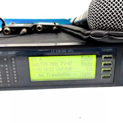 Shure UR4D L3 Dual Wireless Receiver W/2 UR2 Handheld Transmitters #2417 (One) image 8