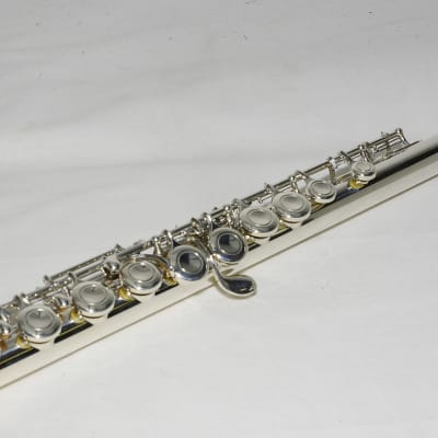 Yamaha YFL-411 II Silver Tube E-Mechanism Flute RefNo 1350 image 3