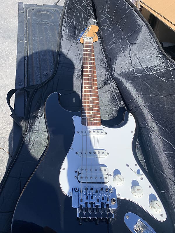 Fender Deluxe fat strat stratocaster w Floyd rose II Mim 2001 black image 1
