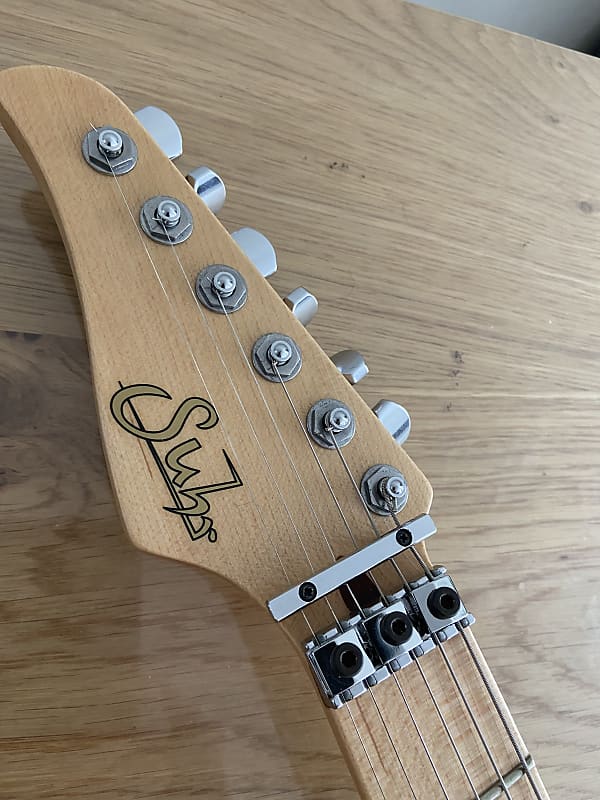 【ハン】suhr Pro series s6 Suhr Pro Series S6 Magenta Pink Stain 中古｜ギター買取の東京