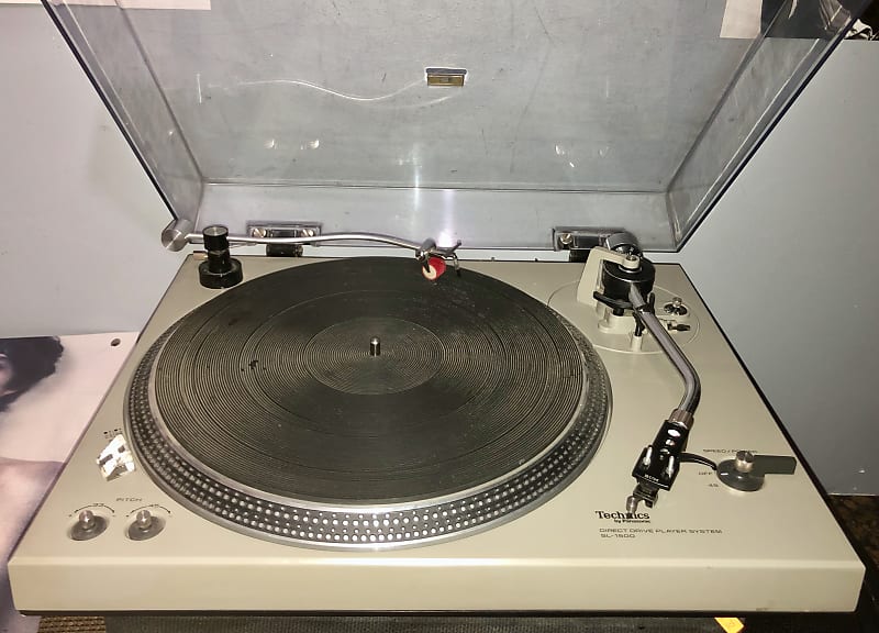 Technics SL-1500 MK1 Direct Drive Manual Turntable W/Dust Bug Cleaner Arm  Vintage 1978 Silver