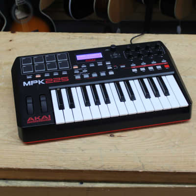 Akai MPK225 Midi Controller 25-Key Keyboard