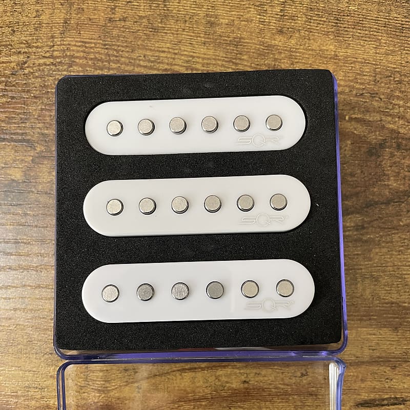 Squier SQR Alnico Single Coil Strat Pickups 3 Set Mint
