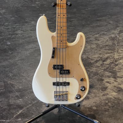 Fender Deluxe Precision Bass Special 1999 - 2004