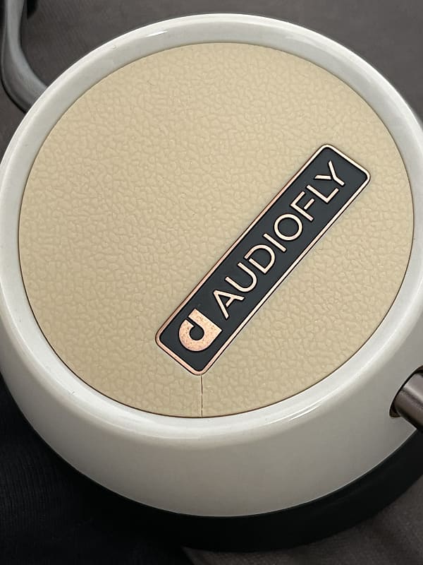 AudioFly AF240 White