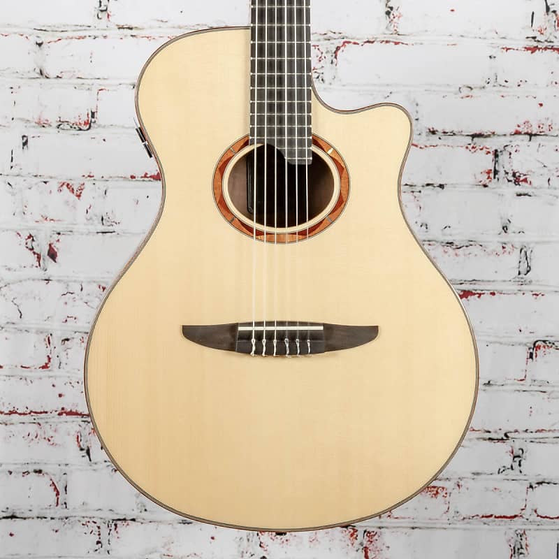Yamaha NTX5 Electro-Nylon Guitar