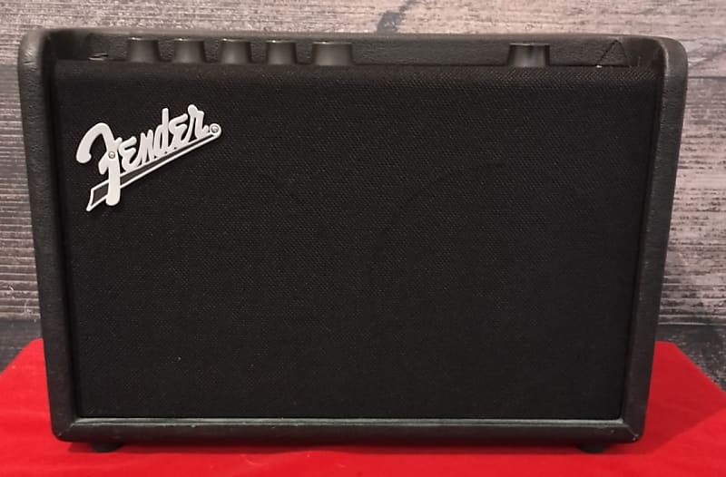 Fender Mustang GT 40 40-Watt 2x6.5