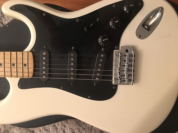 Vintage Epiphone by Gibson S310 Stratocaster Electric Guitar White