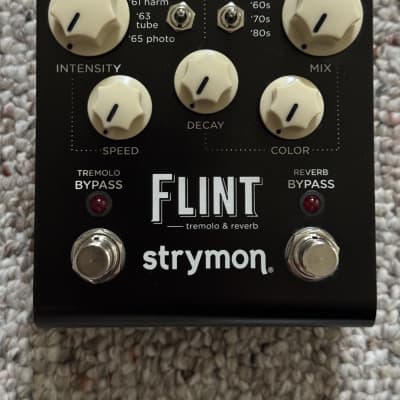 Strymon Flint Reverb and Tremolo V1 2012 - 2022 - Black with Strymon Flint Reverb and Tremolo V1 2012 - 2022 - Black with