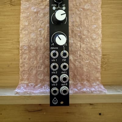 Acid Rain Technology Chainsaw - Eurorack Module on ModularGrid