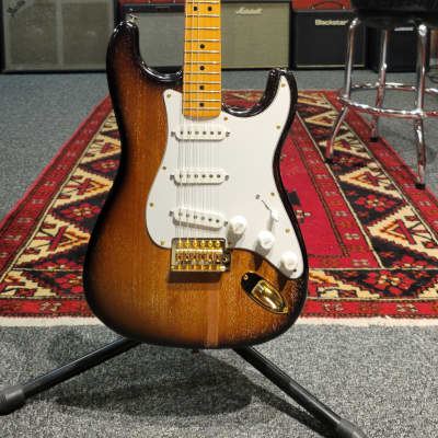 ギター Fernandes THE REVIVAL RST-50 '64 Fernandes RST50-64 Revival 80's Sunburst, Great Stratocaster