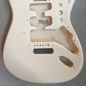 White strat body outlet