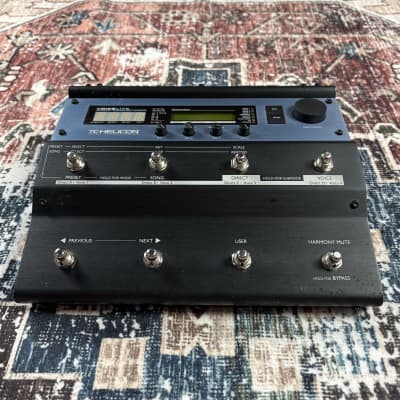TC Helicon Voice Live Harmony Correction Multi-Effect Unit! R image 2