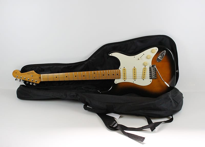 再値下げFender Japan ST54-80AM 美品 Fender JAPAN ST54-80AM - 2TS | Blue Guitars Online Store
