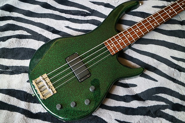 Peavey gv deals bass