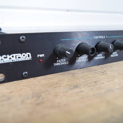 ギター Rocktron Noise Reduction Guitar Silencer Rocktron Guitar Silencer Noise Reduction/Gate Pedal | Sweetwater