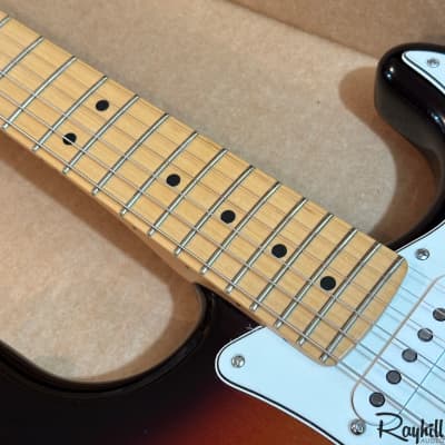 Fender Player Series Stratocaster Maple Fingerboard MIM Electric Guitar Sunburst image 6