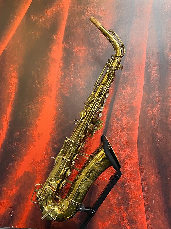Buescher True Tone Aristocrat Model 140 Alto Saxophone Reverb