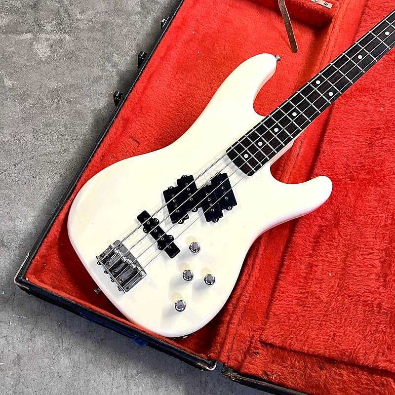 ね*こ様 Aria ProⅡ Diamond Series White ソフトケ Aria Pro II Diamond Device Bass 1980's Cocaine white