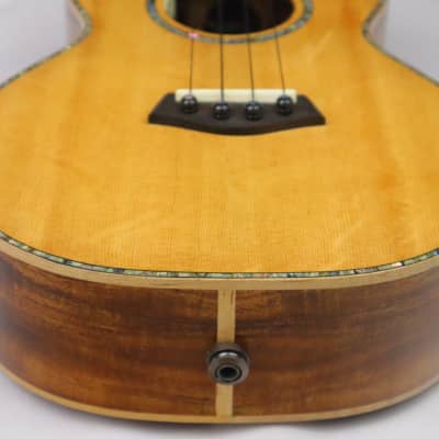 custom soild bearclaw spruce acacia koa back tenor ukulele withkamaka string &pickup and bag image 10