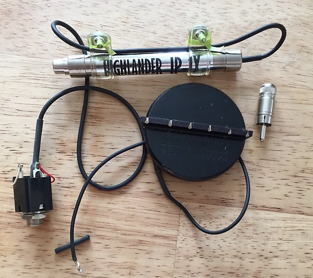 Highlander IP-1X biscuit cone pickup & preamp w/external power box & cord