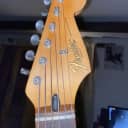 Fender Stratocaster “California Series 1998 Vintage White