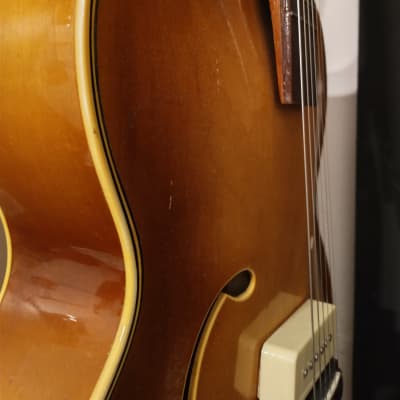 Musima 1653 (1959-60) DDR Semi Acoustic Guitar 1963 Archtop Guitar mit Soapbar Pickup Nachbau+Bag image 3