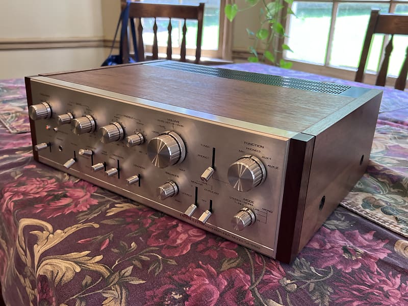 Pioneer SA-9100 60-Watt Stereo Solid-State Integrated Amplifier 1973 - 1975 - Silver (SERVICED)  			