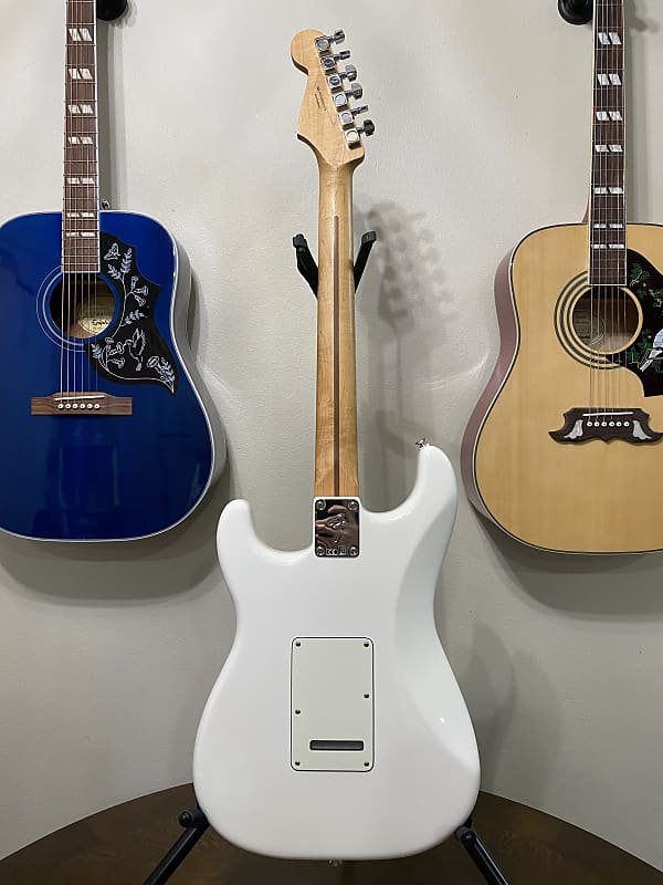 新製品情報も満載 Mexico MIM 2021 HSS Stratocaster Fender Polar Electric White ギター