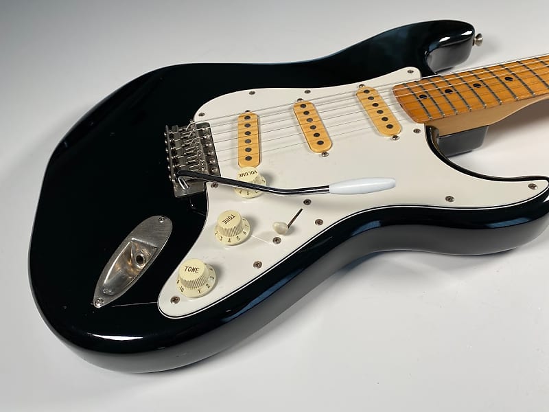 石ロゴ Fernandes FLG-70 BS 1978～1979 MIJ hqdefault.jpg
