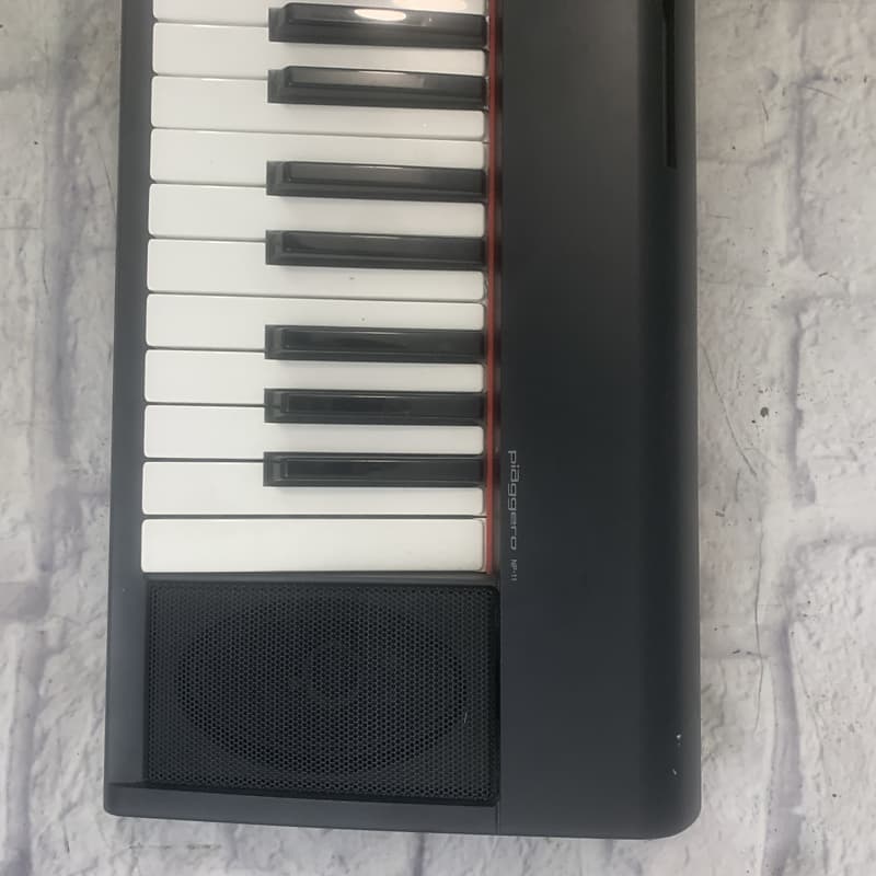 Yamaha Piaggero NP-11 61-Key 